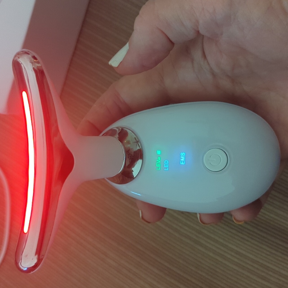 Intense Pulsed Light Wrinkle Reducing Instrument - Picture 5 of 8
